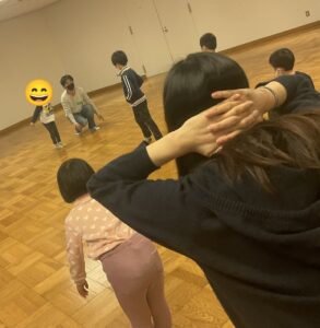 （伊藤）2日遅れの…ぱちぱちのわーわーについて？